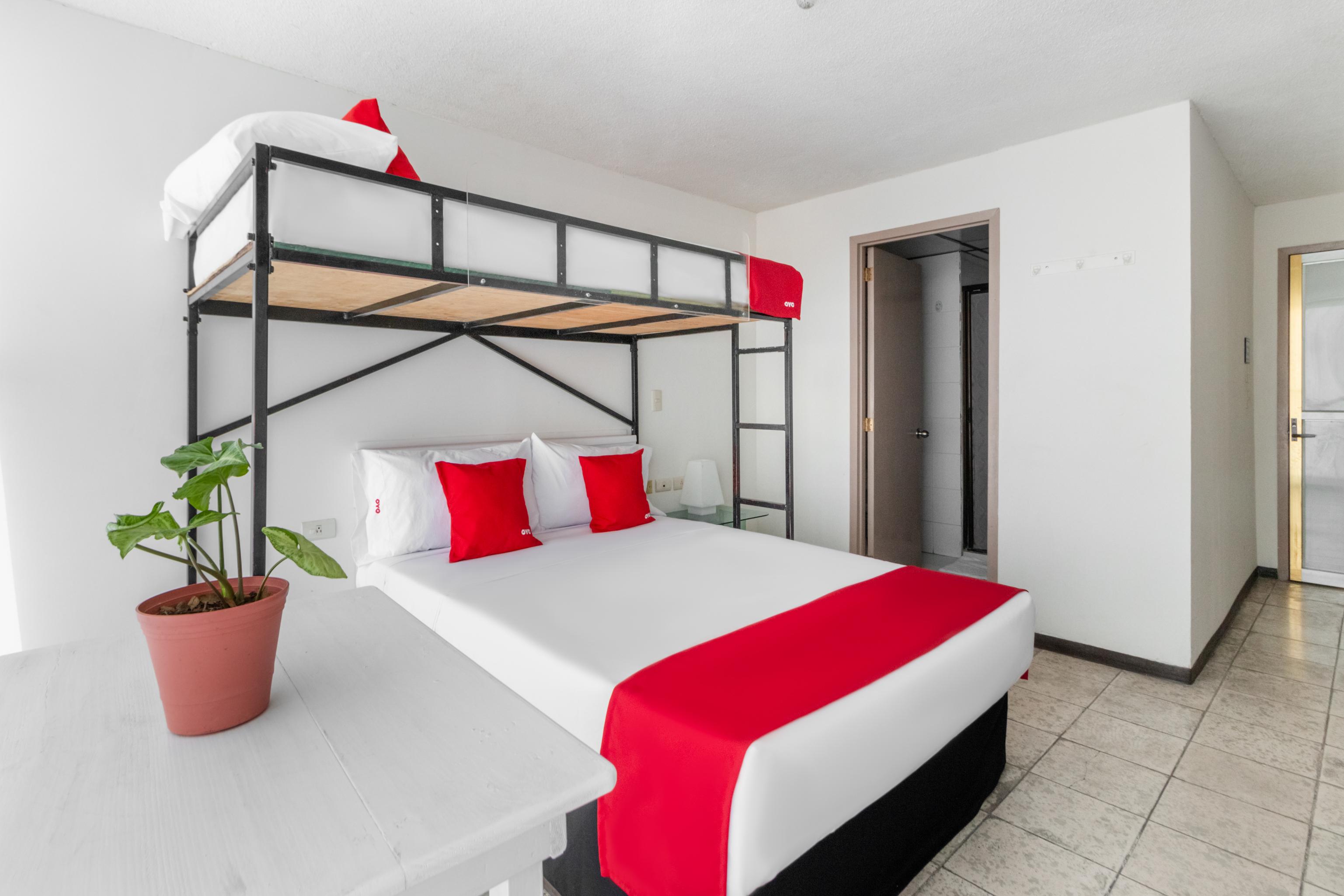 Oyo Hotel Del Llanito, アグアスカリエンテス エクステリア 写真