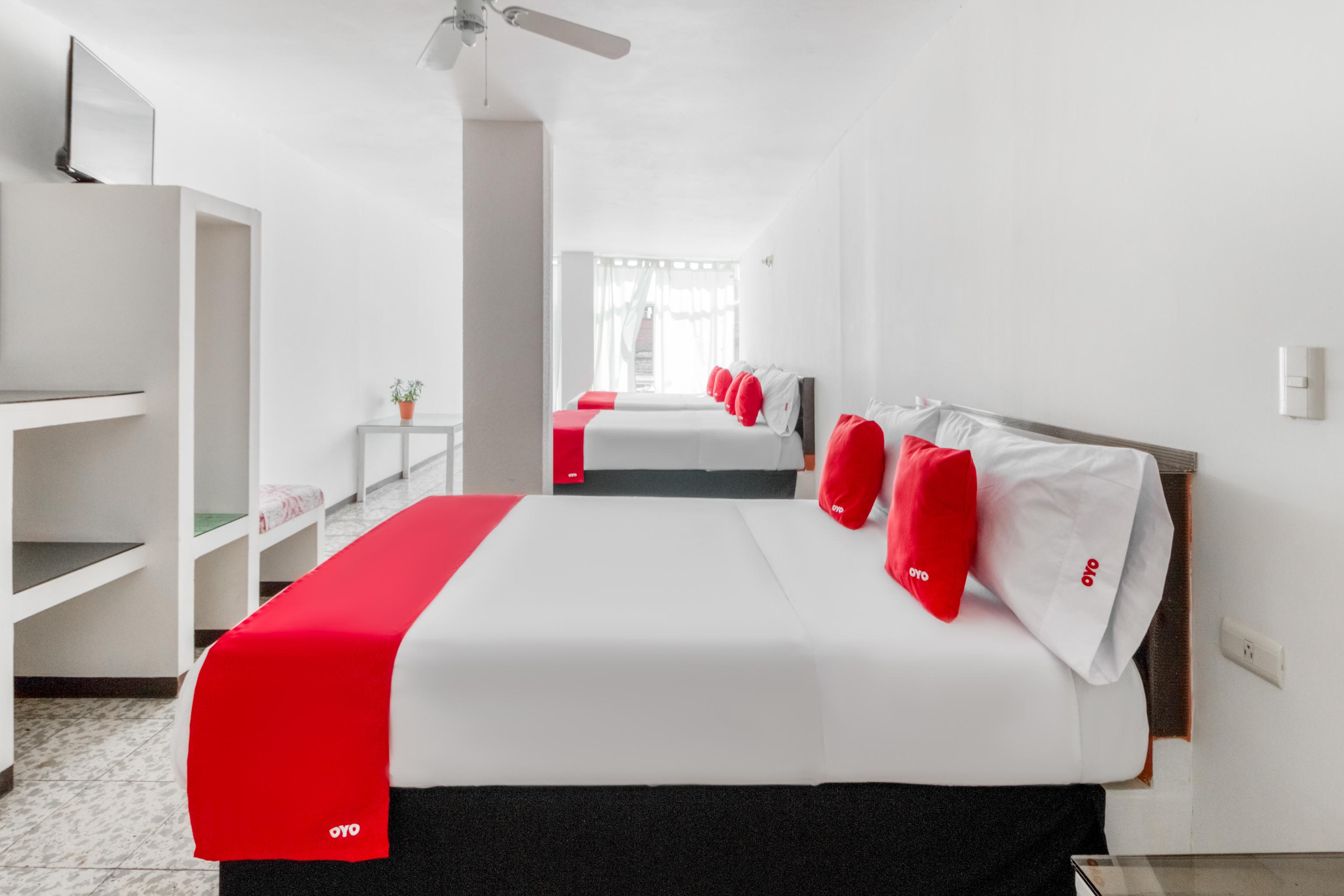 Oyo Hotel Del Llanito, アグアスカリエンテス エクステリア 写真