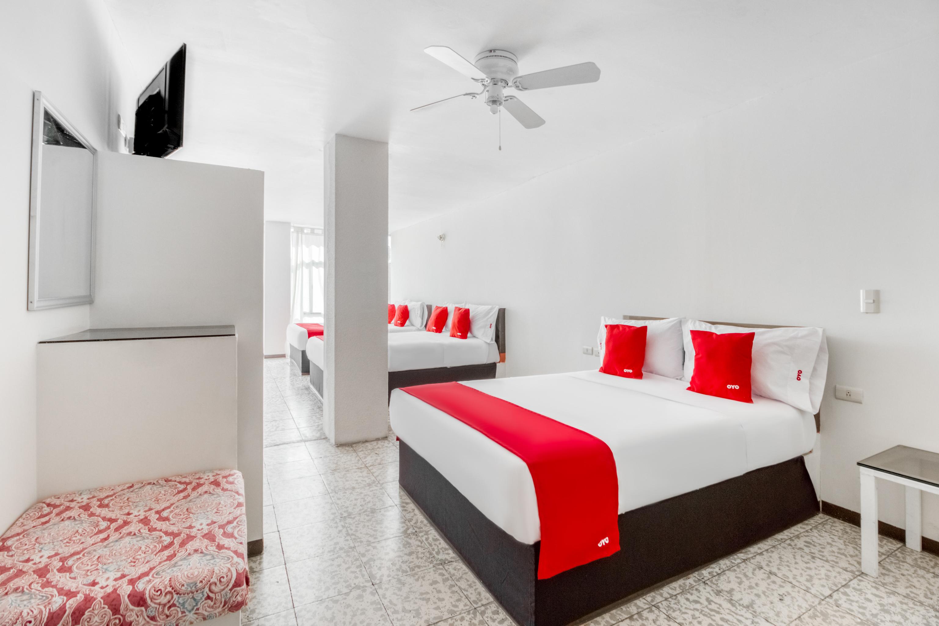 Oyo Hotel Del Llanito, アグアスカリエンテス エクステリア 写真