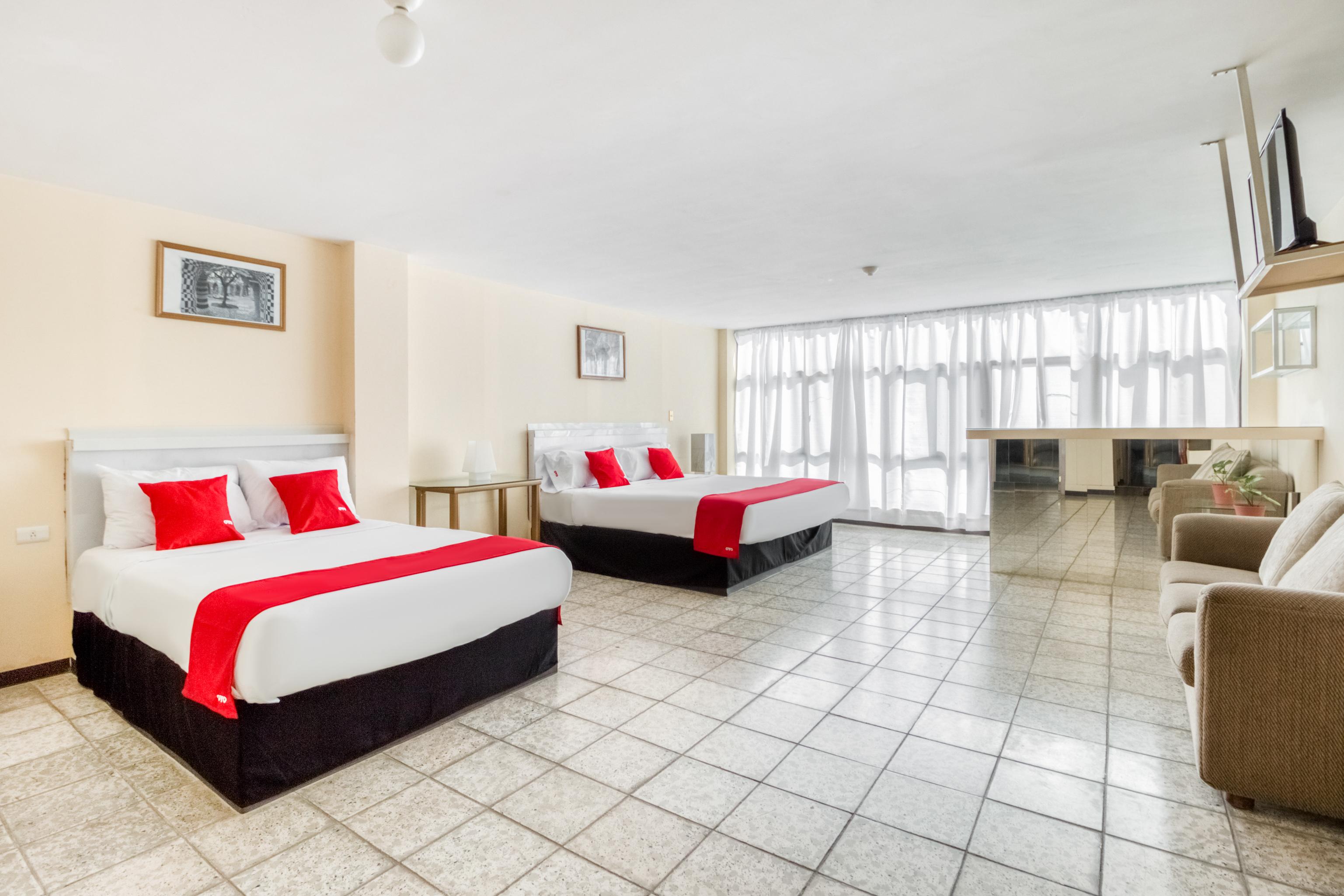 Oyo Hotel Del Llanito, アグアスカリエンテス エクステリア 写真